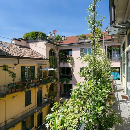 Naviglio Apartment Milan