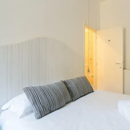 Apartment Naviglio Milan