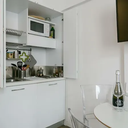 Apartment Naviglio Milan
